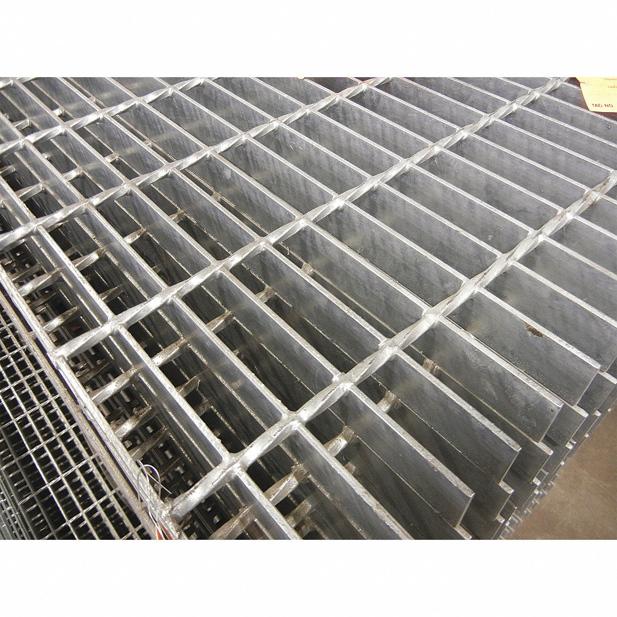 M 0813 Carbon Steel Square Bar Grating, 24 in Length (22188S200-B2)