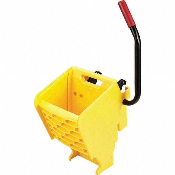 Rubbermaid 2064915 35 Qt Plastic Wringer Yellow