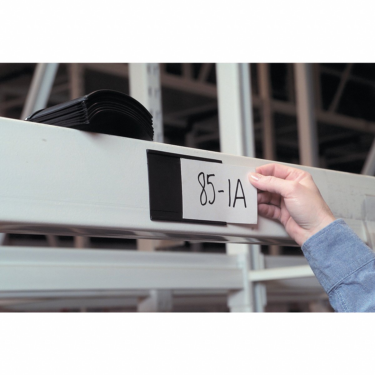 Master Magnetics LabelHolder 6 inL 1.875 inW Brown/White PK25 (RE40CUT6BX)